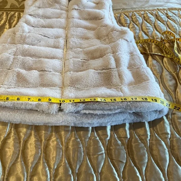 NWT Dylan Los Angeles Faux Fur Zip Up Jacket Ecru Color Size S - Picture 12 of 13